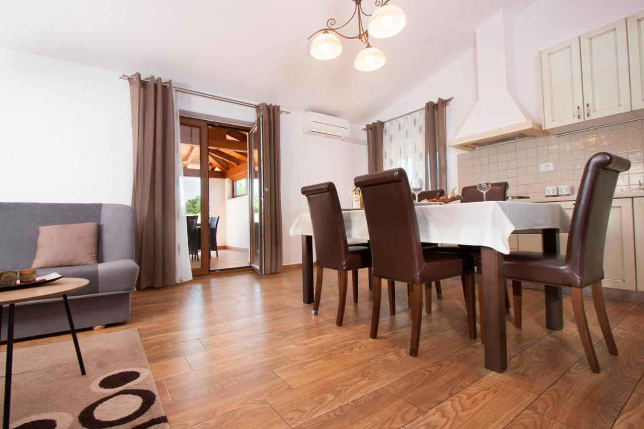 Apartman Lucija Apartment Vižinada Екстериор снимка
